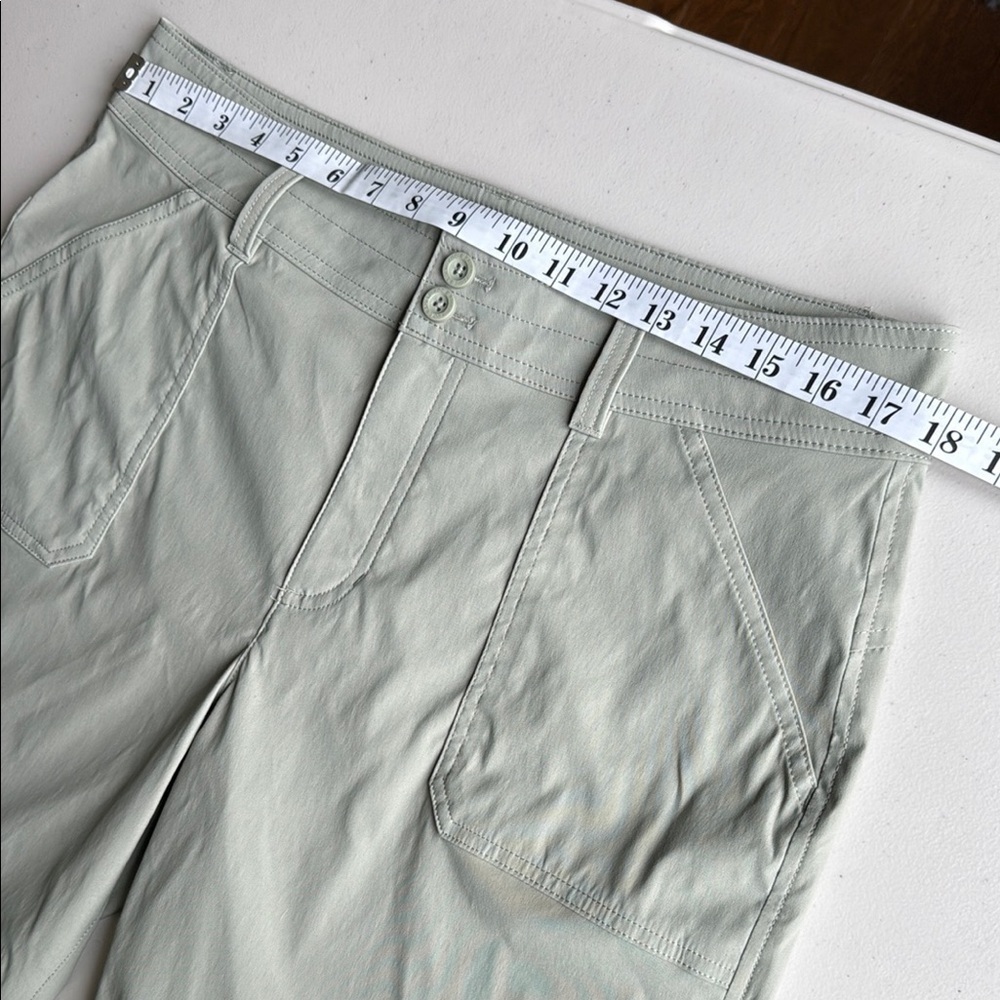 Eddie Bauer Rolled Hem Bermuda Shorts Sage Green Size 12 - Picture 9 of 15
